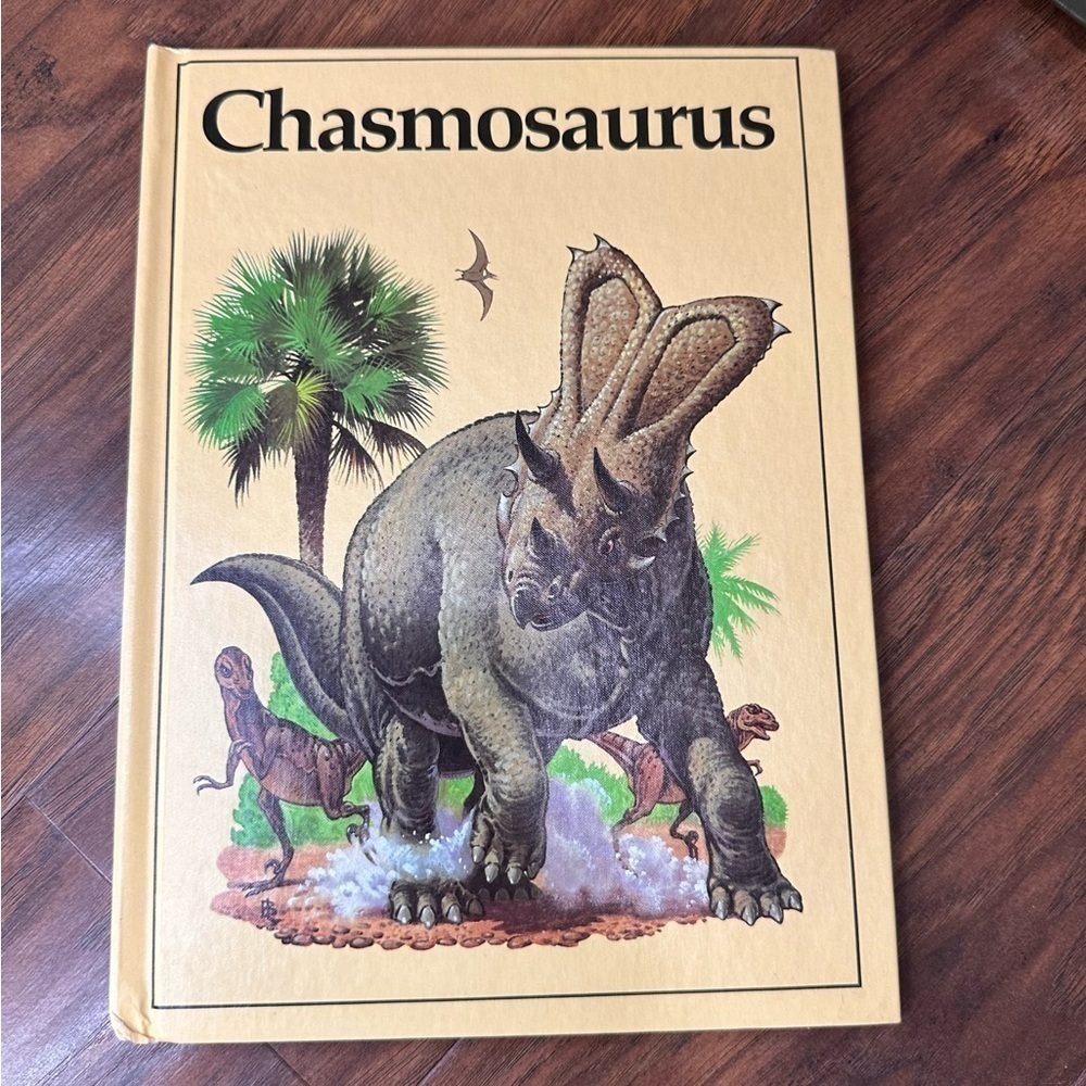 Chasmosaurus Book - Picture 2 of 6